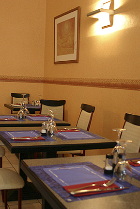 tables de l'hôtel restaurant